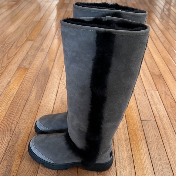 UGG Women Sunburst Tall boots - Picture 11 of 16